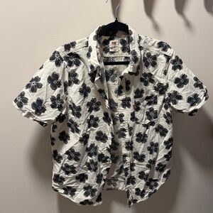 Levi’s Button Down - As Described In Show